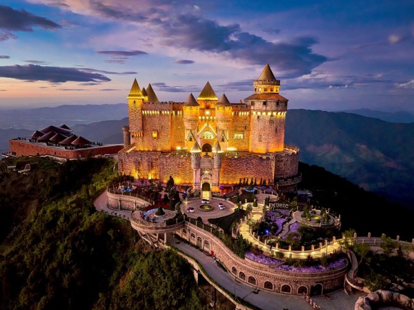 DA NANG 4D3N PACKAGE: DA NANG– BANAHILL– HOI AN (SIC TOUR )