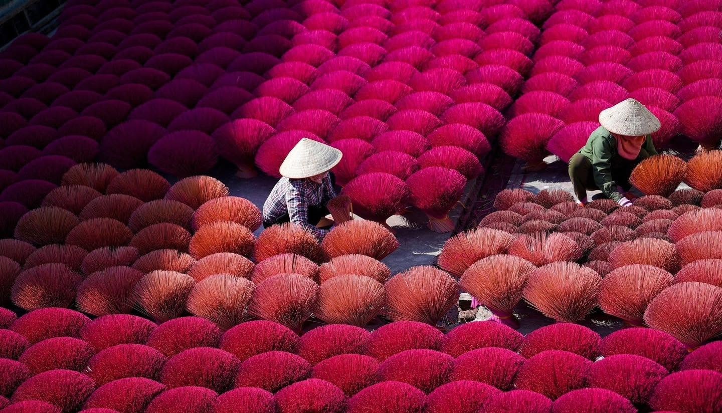 QUANG PHU CAU  INCENSE CRAFTING  VILLAGE