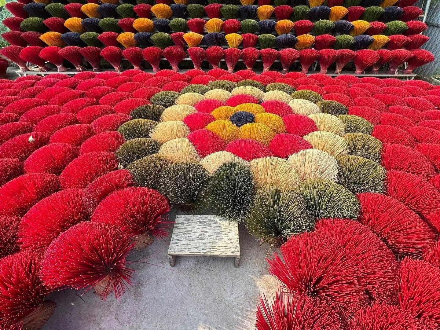 HALF DAY TOUR: INCENSE VILLAGE & HAT MAKING VILLAGE, NO LUNCH
