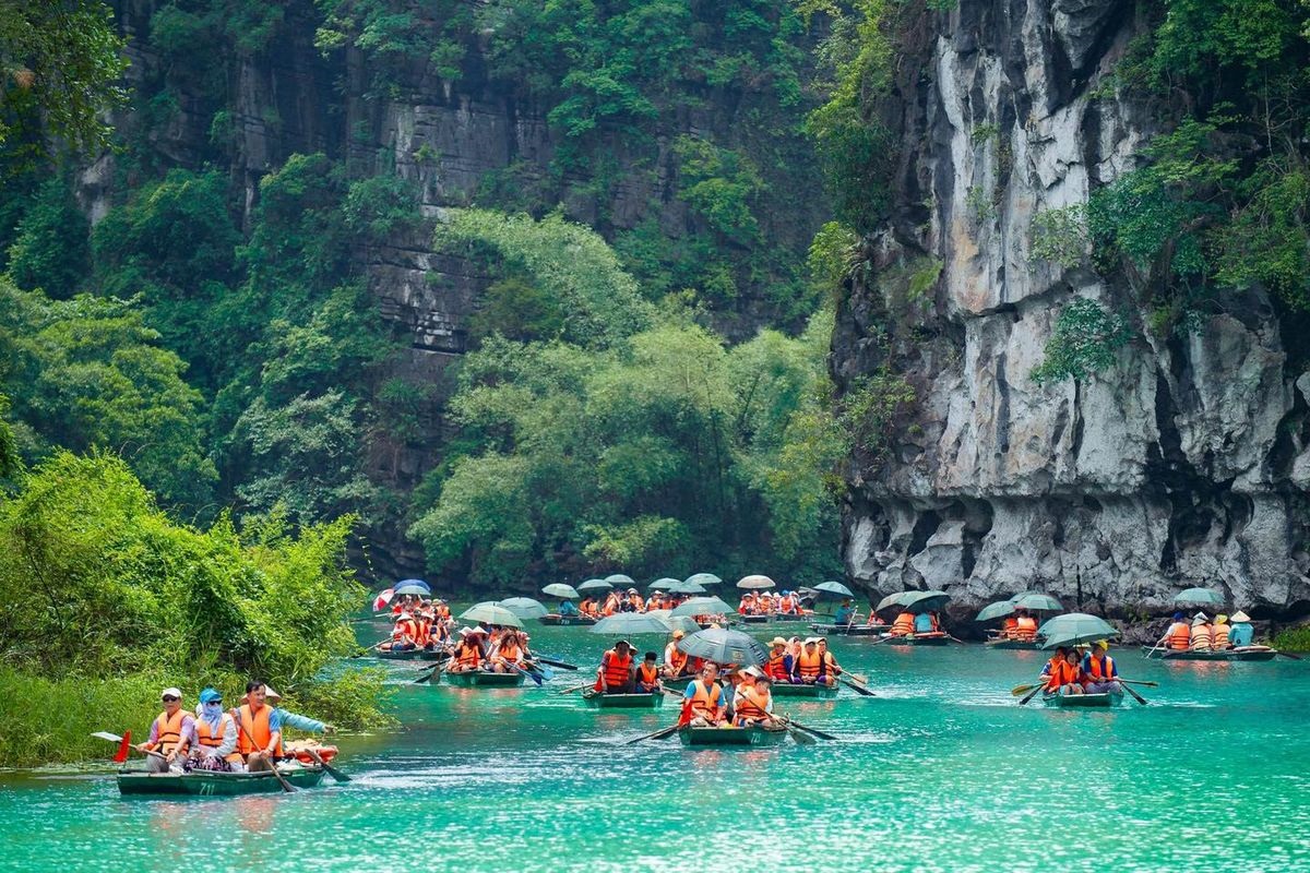 BAI DINH PAGODA – TRANG AN CAVE - MUA CAVE